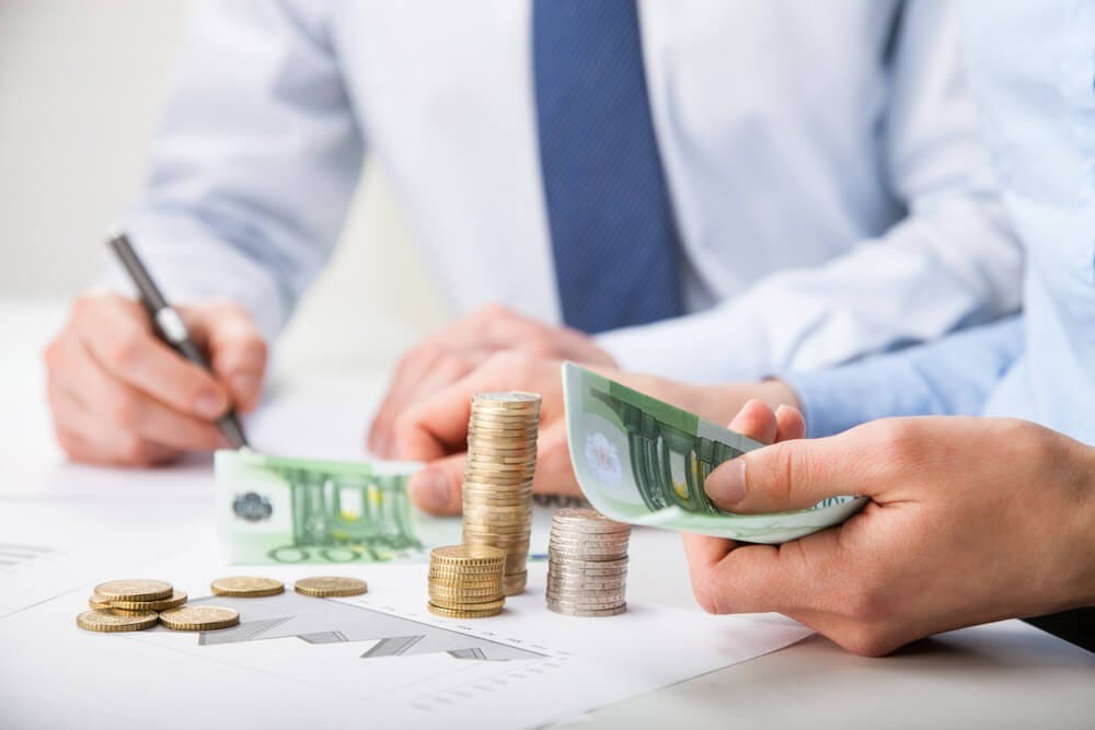 ¿CÓMO CREAR UN PRESUPUESTO EFECTIVO Y MANTENERLO A LARGO PLAZO?